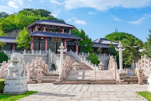 生态陵园典范 长城华人怀思堂自然安息福地